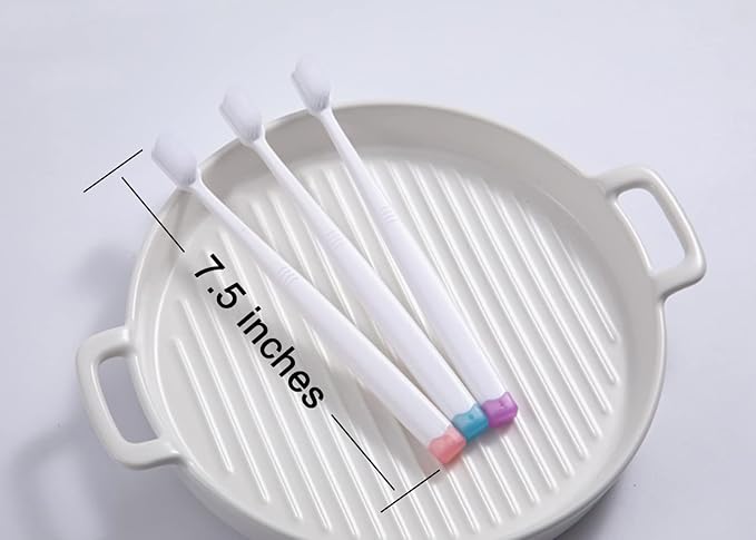 Emmeliestella Cat Head Brush, Cat acne Cleaner, Silicone bristles, not hurt the facial skin, Gently remove cat eye discharge & jaw black spots, Easy to handle & clean & remove hair, 2PCS