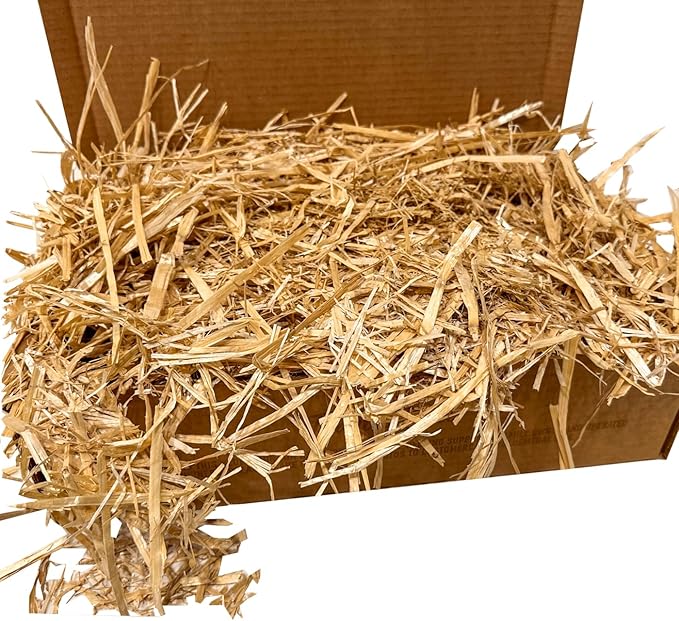 Blue Mountain Hay | Organic Bedding Straw (10 lb) | Natural Pet Bedding & Insulation for Rabbits, Guinea Pigs, Goats, Chickens, Stray & Feral Cats, and Small Animal Shelters